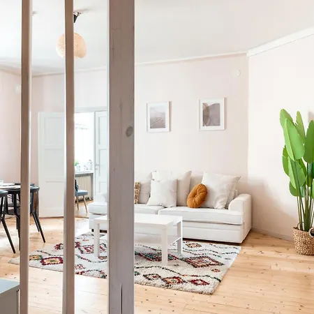 2ndhomes Bright 125m2 4br Center With The Great Views Apartman